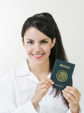 con pasaportes